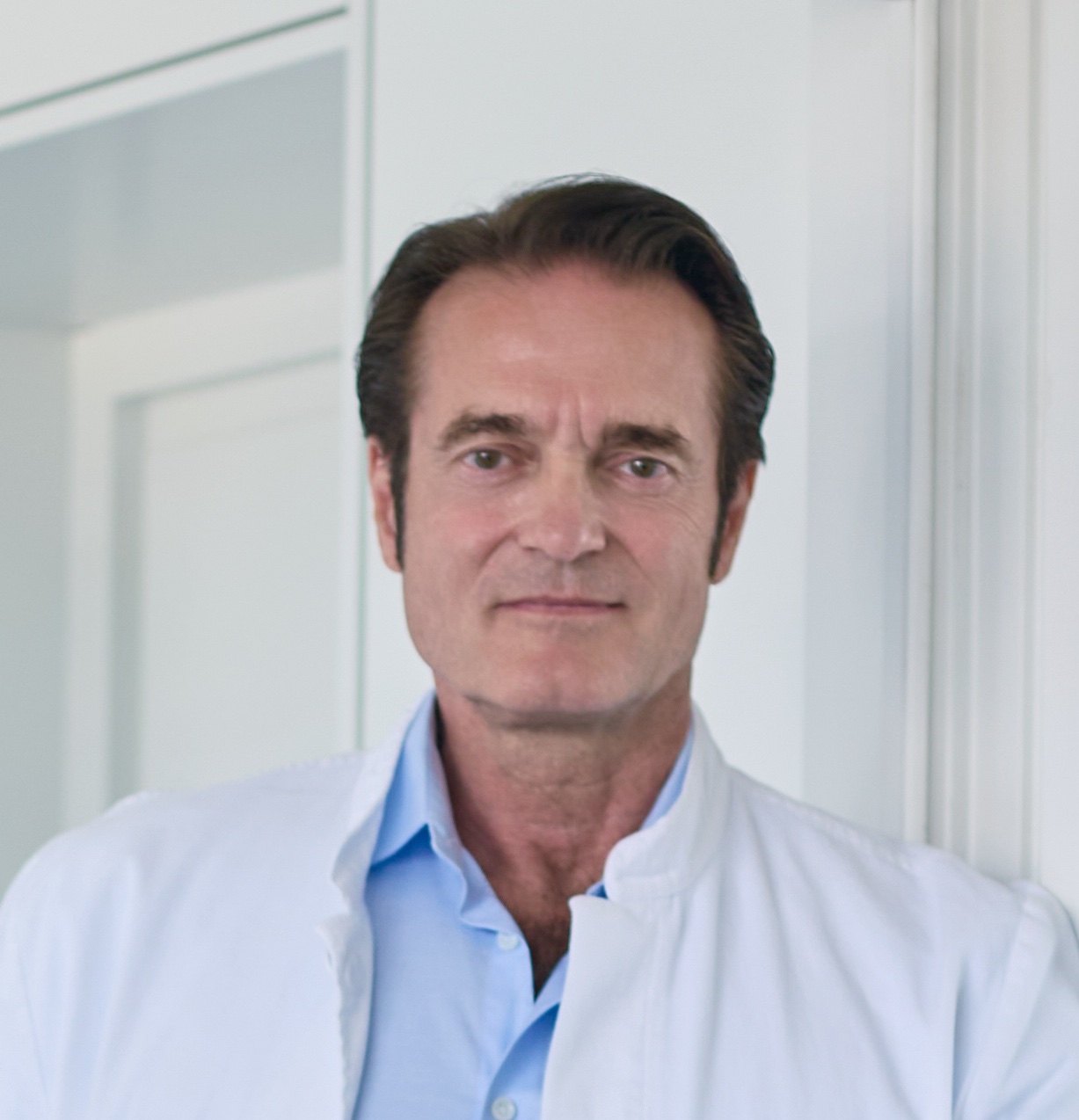 Dr. Christoph Reis, Facharzt für Plastische Chirurgie in Düsseldorf