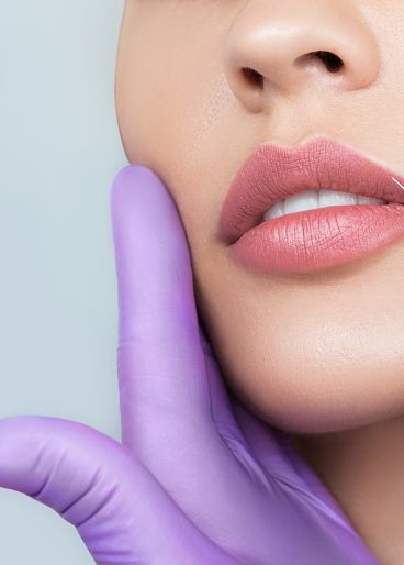 Nahaufnahme einer Lippenunterspritzung